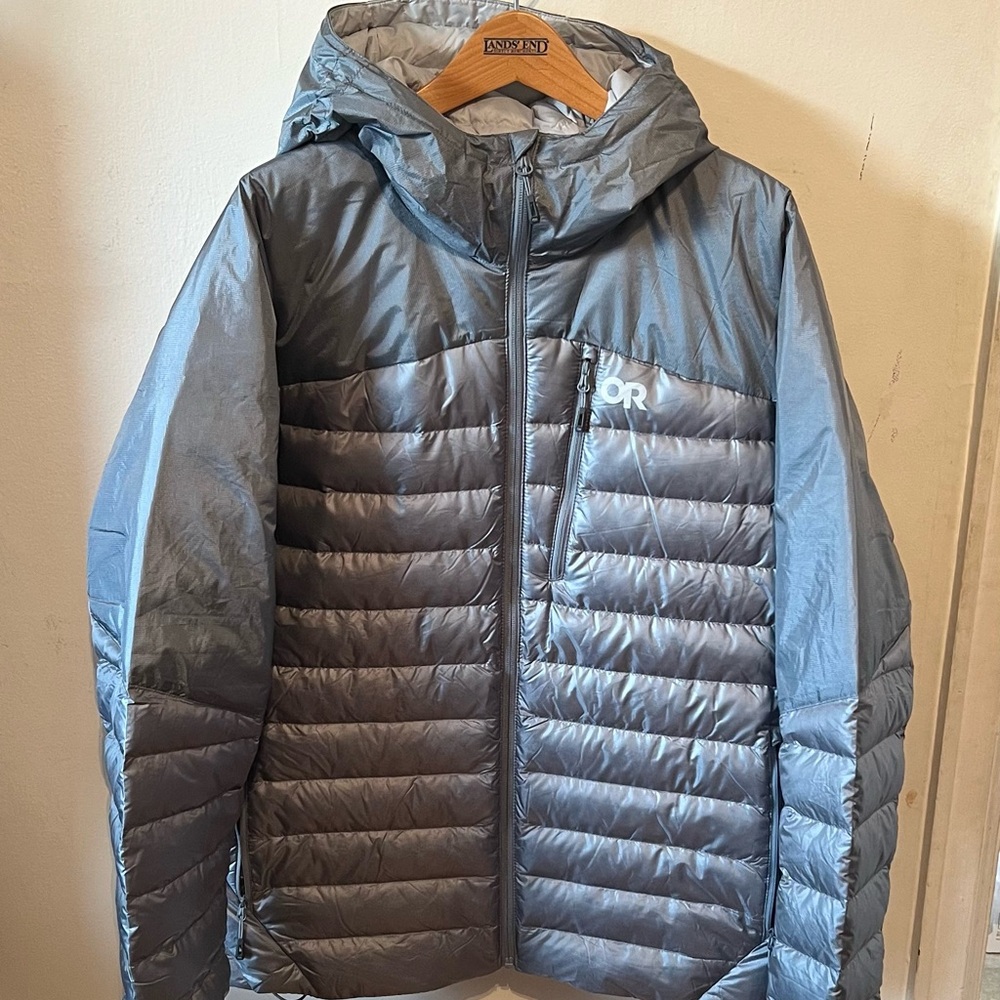 Outdoor Research Helium Down Hoodie
Men’s large
Slate gray
New w/o tags